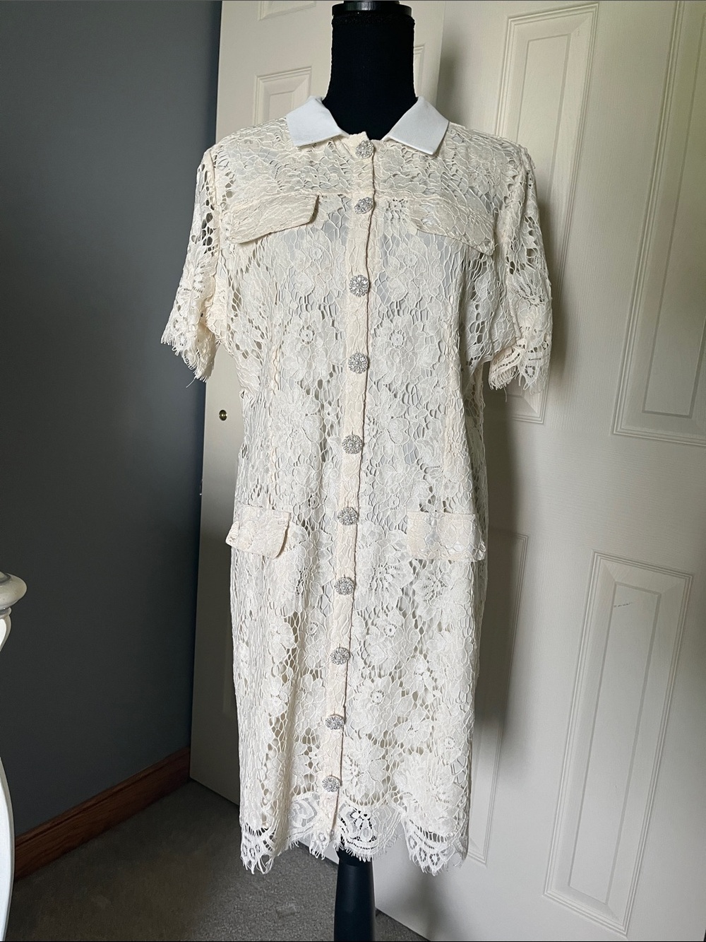Cream Lace Midi Dress with Collared Neck